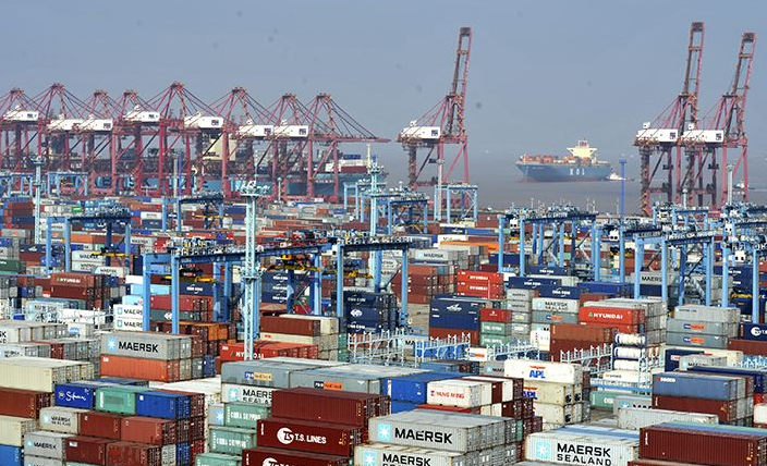宁波港：集装箱吞吐量首次跃居全球前三