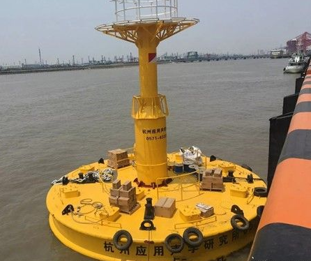 杭州瑞利自主研发十米大型浮标顺利下水